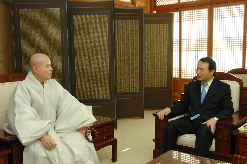 2010.07.19_임태희 대통령실장 예방 (3)